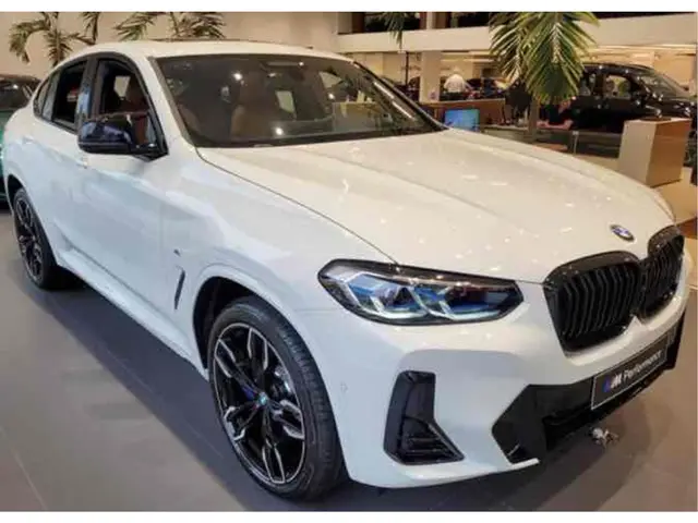Carro BMW X4 2024 xDrive30i M Sport 2.0 Turbo (Aut.)