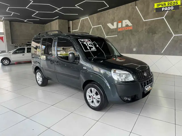 Carro Fiat Doblò 2015 Essence 1.8 16V (Flex)