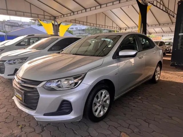 Carro Chevrolet Onix 2023 LT 1.0 Turbo