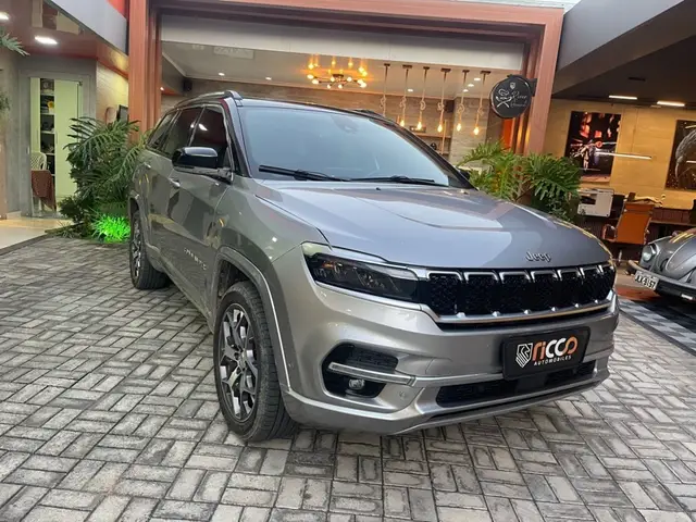 Carro Jeep Commander 2023 Overland 2.0 TD380