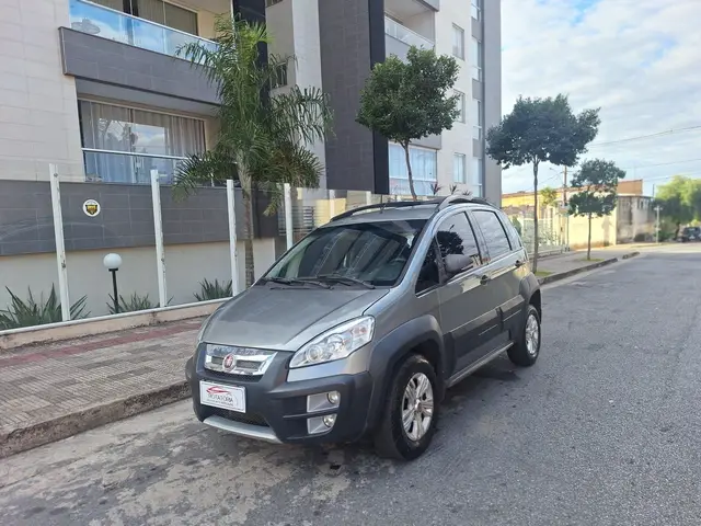 Carro Fiat Idea 2011 Adventure 1.8 16V E.TorQ (Flex)