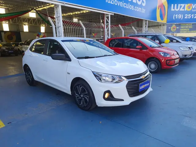 Carro Chevrolet Onix 2024 LT 1.0