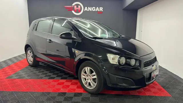 Carro Chevrolet Sonic 2014 Hatch LT 1.6