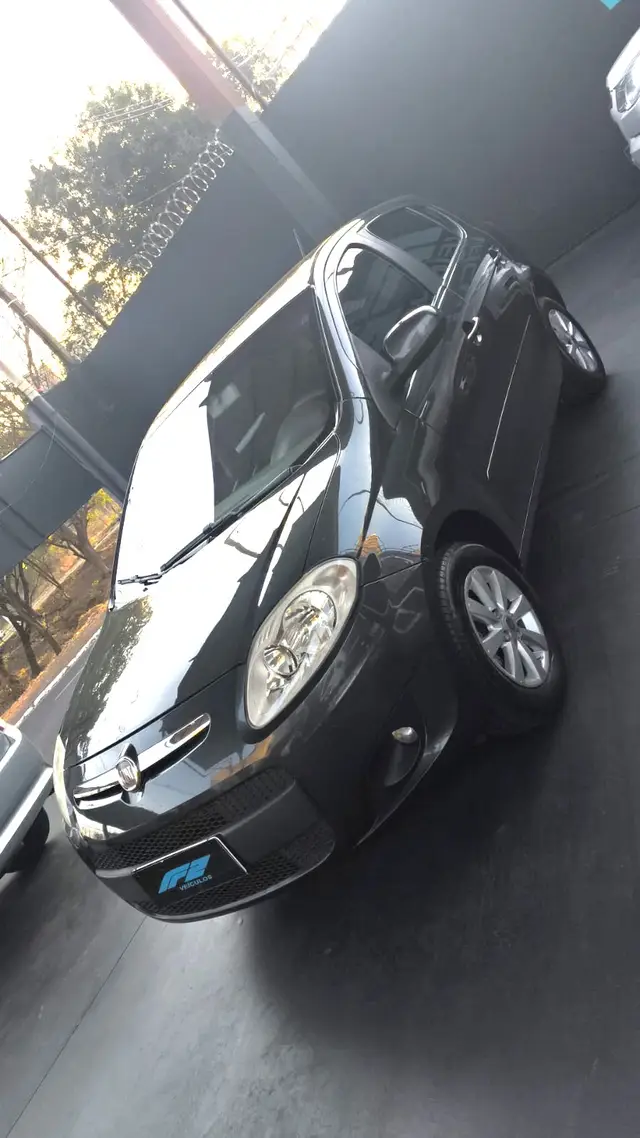 Carro Fiat Palio 2012 Attractive 1.0 8V (Flex)