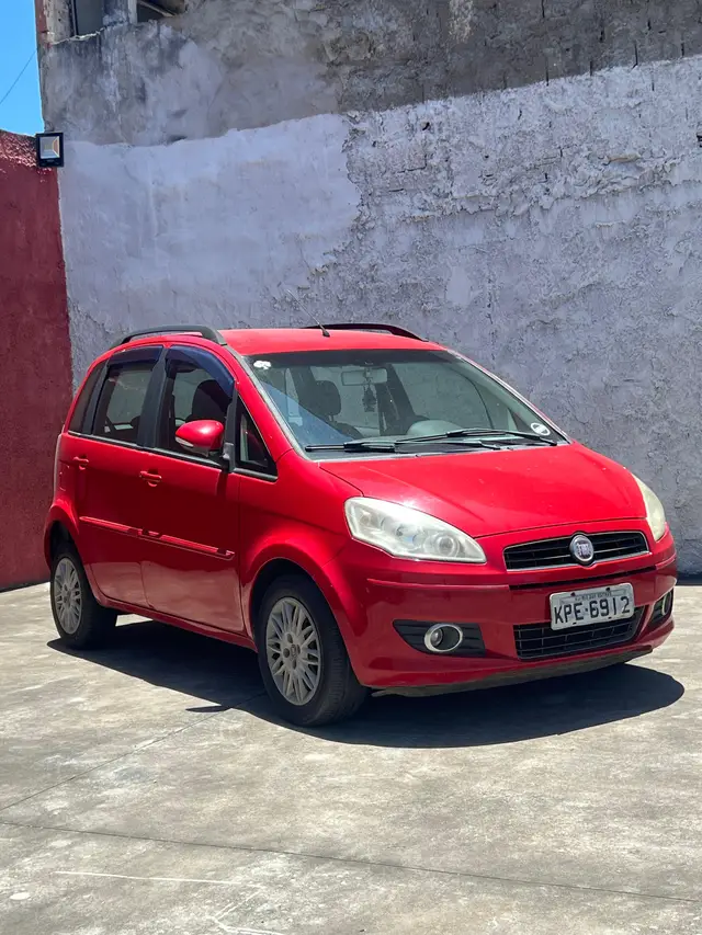 Carro Fiat Idea 2013 Attractive 1.4 8V (Flex)