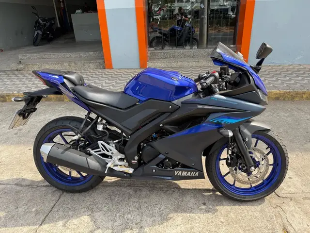 Moto Yamaha YZF R15 2025 ABS