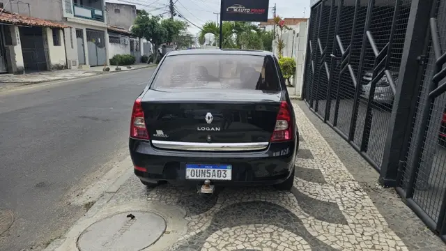 Carro Renault Logan 2013 Expression 1.0 16V (flex)