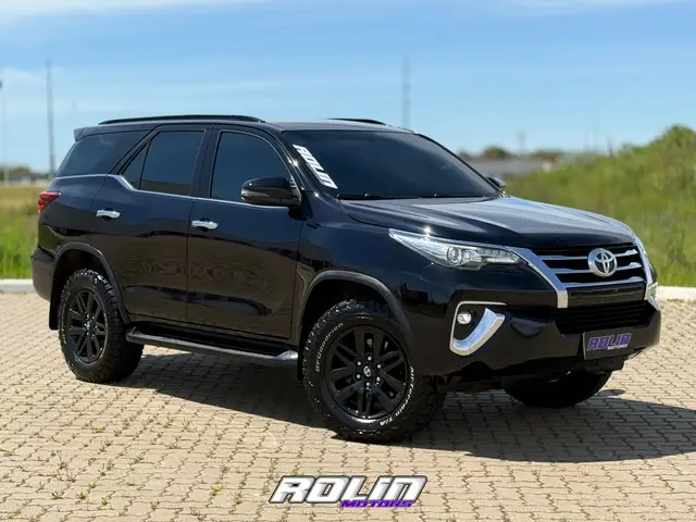 Carro Toyota SW4 2018 2.8 TDI SRX 5L 4x4 (Aut)
