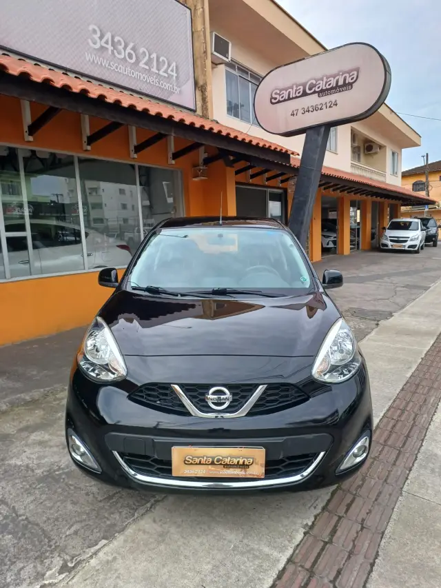 Carro Nissan March 2015 1.6 16V SV (Flex)