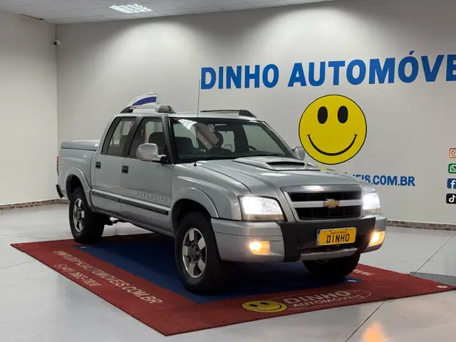Carro Chevrolet S10 Cabine Dupla 2011 S10 Executive 4x2 2.4 (Flex) (Cab Dupla)