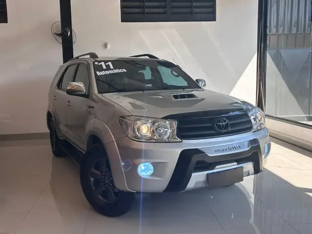 Carro Toyota Hilux SW4 2011 SRV 4x4 3.0 Turbo  (aut)