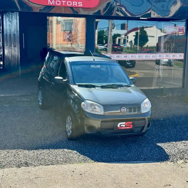 Carro Fiat Uno 2014 Vivace College 1.0 8V (Flex) 4p