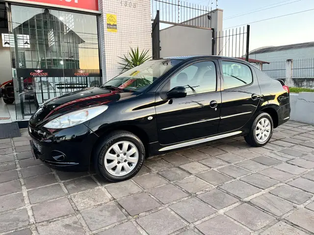 Carro Peugeot 207 Sedan 2011 207 Passion XR Sport 1.4(10 Anos Brasil) (Flex)