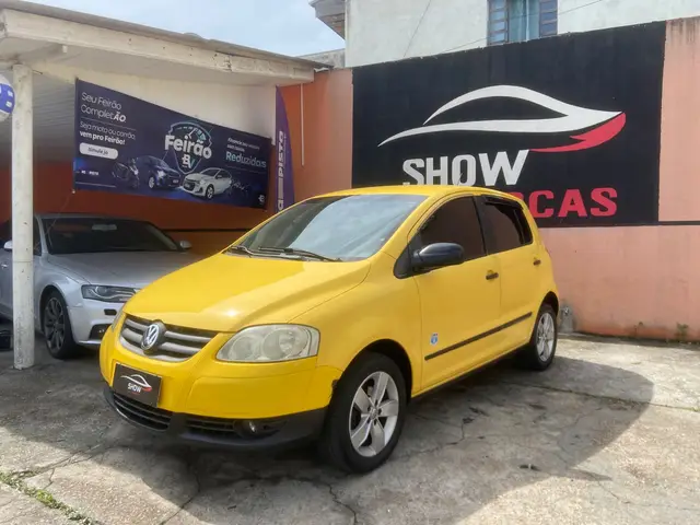 Carro Volkswagen Fox 2009 Route 1.0 8V (Flex)