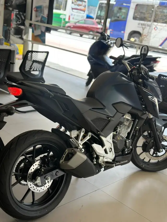 Moto Honda CB 300F Twister 2025 (ABS)