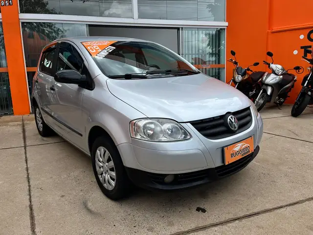 Carro Volkswagen Fox 2009 Route 1.6 8V (Flex)