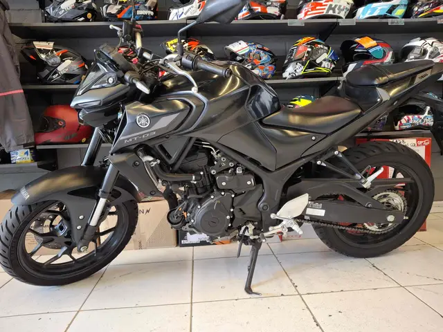 Moto Yamaha MT-03 2022 ABS