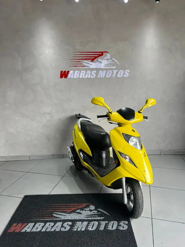 Moto Suzuki Burgman 2015 125i