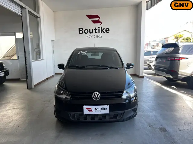 Carro Volkswagen Fox 2014 1.0 TEC (Flex) 4p