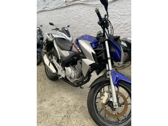 Moto Honda CB 250F Twister 2022 (CBS)