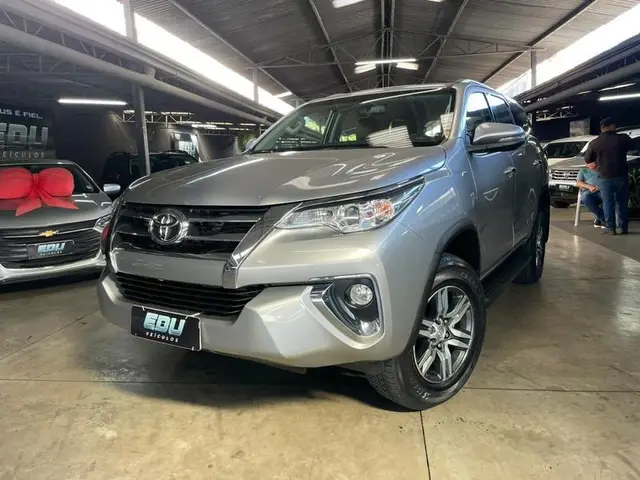 Carro Toyota Hilux Cabine Dupla 2020 Hilux 2.7 SR CD 4x2 (Flex)