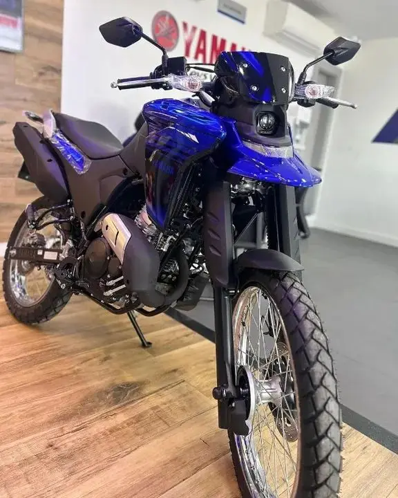 Moto Yamaha XTZ 250 Lander 2025 Connected