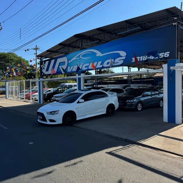 Carro Mitsubishi Lancer 2013 2.0 16V