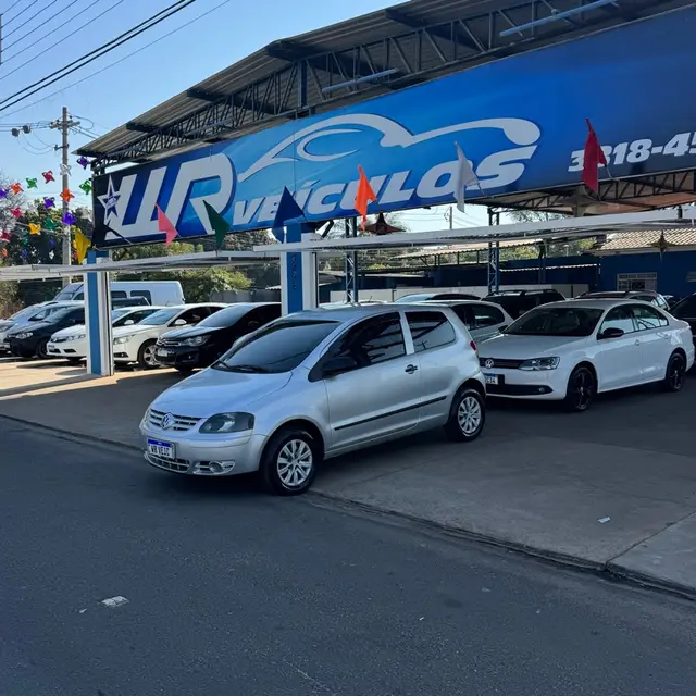 Carro Volkswagen Fox 2004 Plus 1.6 8V (4p)