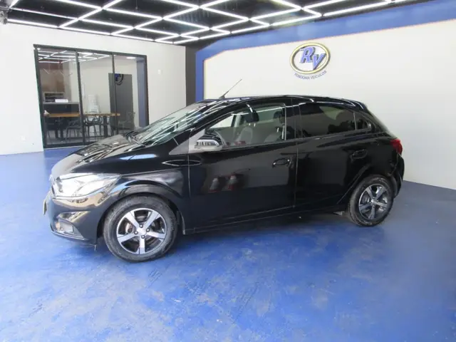 Carro Chevrolet Onix 2018 1.4 LTZ SPE/4 (Aut)