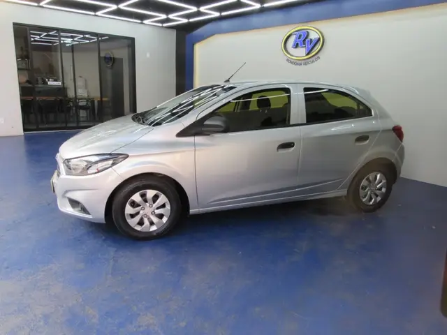 Carro Chevrolet Onix 2020 1.0 (Flex)
