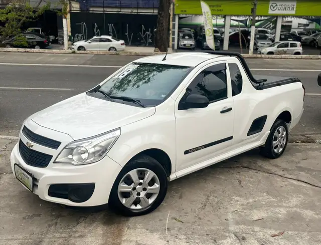 Carro Chevrolet Montana 2018 LS 1.4 (Flex)