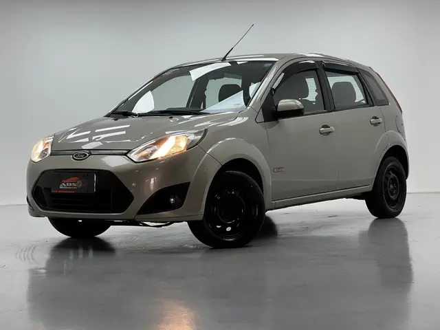 Carro Ford Fiesta Hatch 2013 SE Rocam 1.6 (Flex)