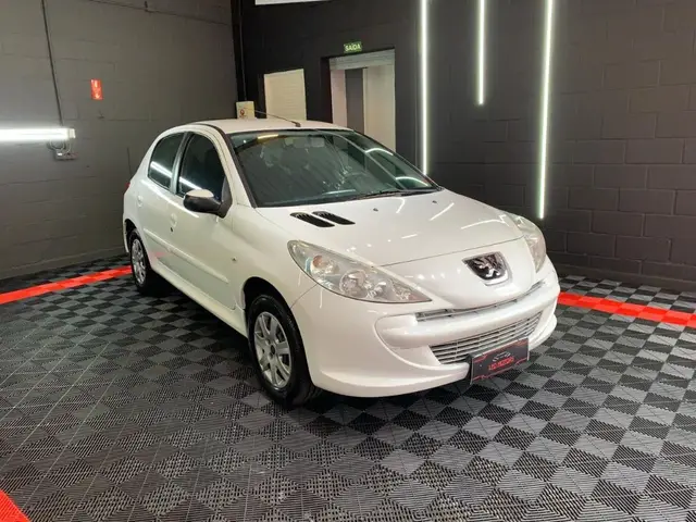 Carro Peugeot 207 2014 Hatch Active 1.4 (Flex)