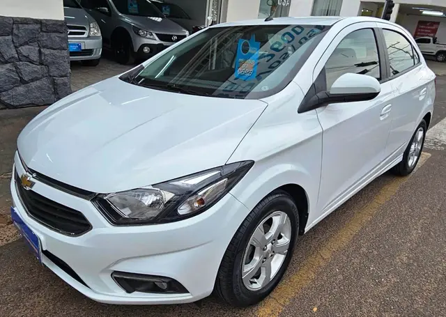 Carro Chevrolet Onix 2019 1.4 LT SPE/4 (Aut)