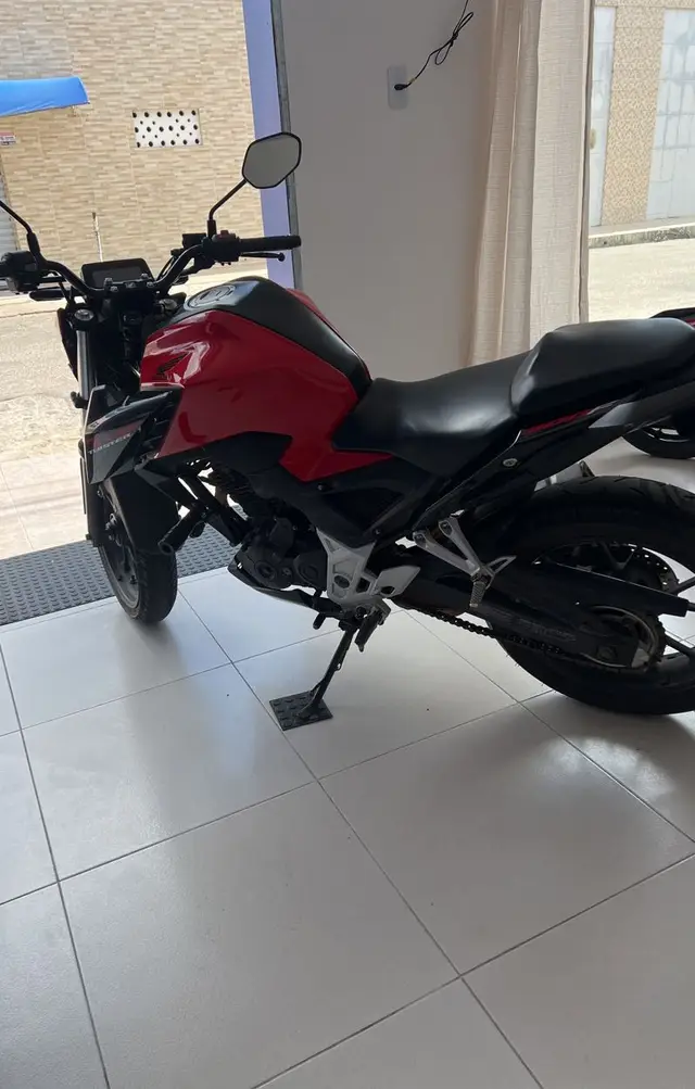 Moto Honda CB 300F Twister 2023 Standard