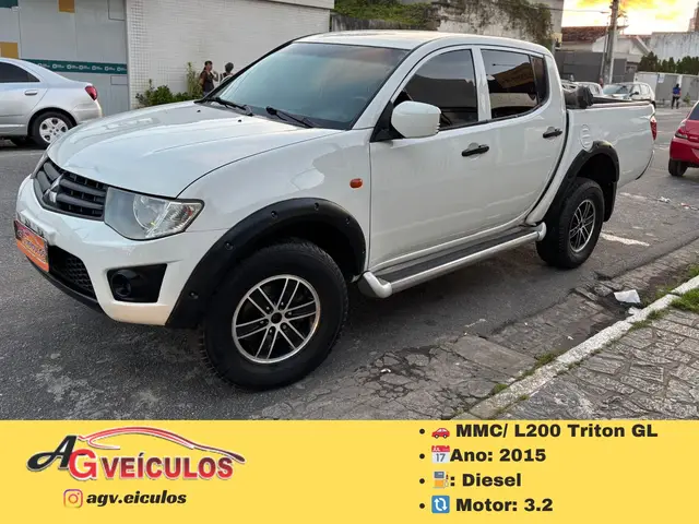 Carro Mitsubishi L200 Triton Outdoor 2015 L200 Triton GL 3.2 CD Turbo