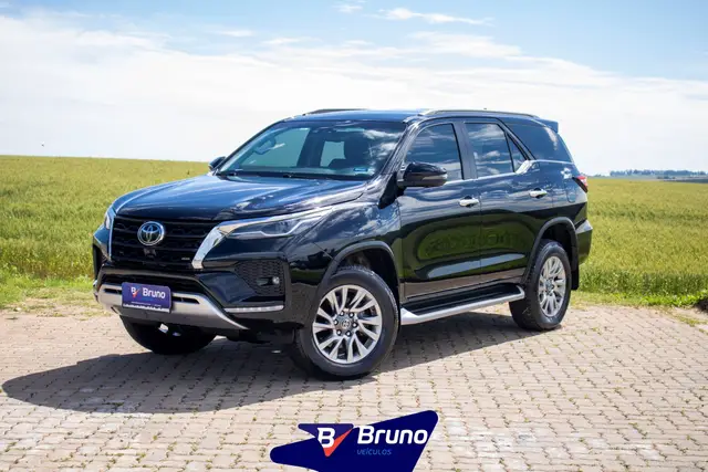 Carro Toyota SW4 2022 SRX 2.8 turbodiesel 5L 4x4 (Aut)