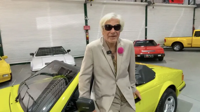 Você conhece o homem do carro amarelo?