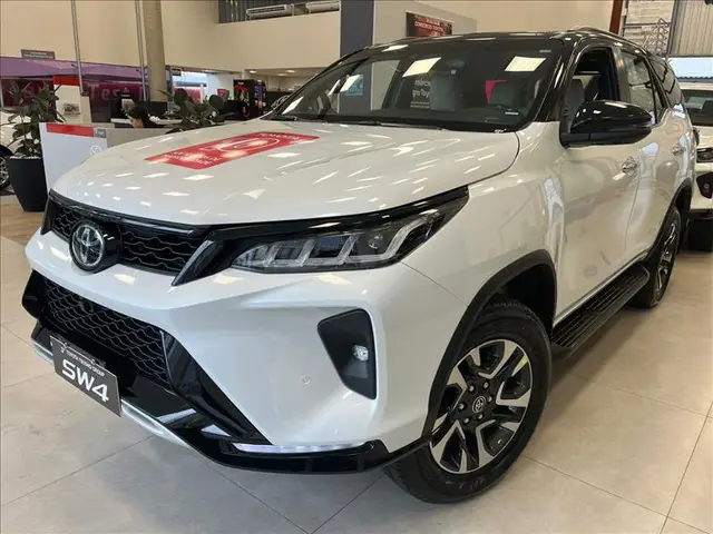 Carro Toyota SW4 2025 Diamond  2.8 Turbodiesel 4x4 (Aut.)