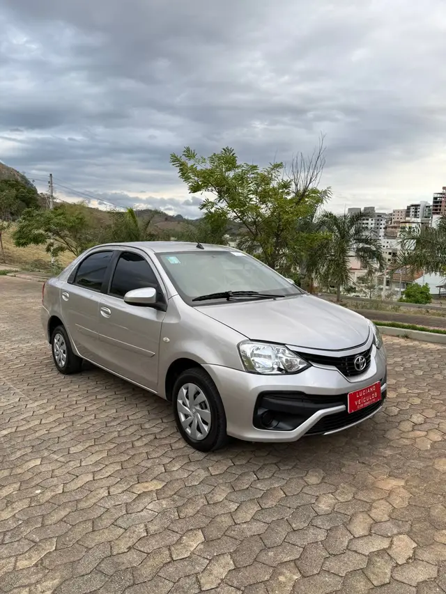 Carro Toyota Etios Sedan 2018 XS 1.5 (Aut) (Flex)