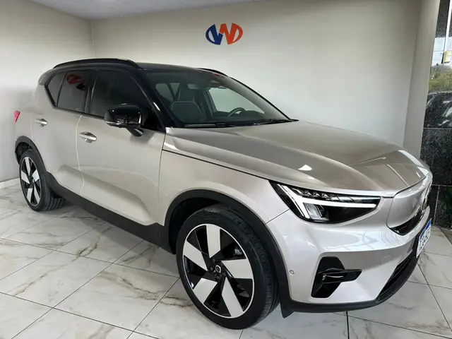 Carro Volvo XC40 2023 Recharge Plus