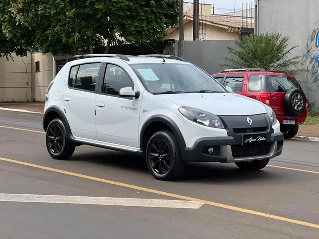 Carro Renault Sandero Stepway 2014 1.6 8V (flex)