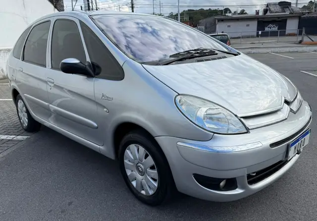 Carro Citroën Xsara Picasso 2011 Exclusive 1.6 16V (flex)