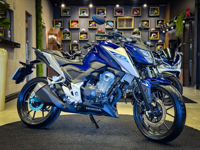 Moto Honda CB 300F Twister 2026 ABS