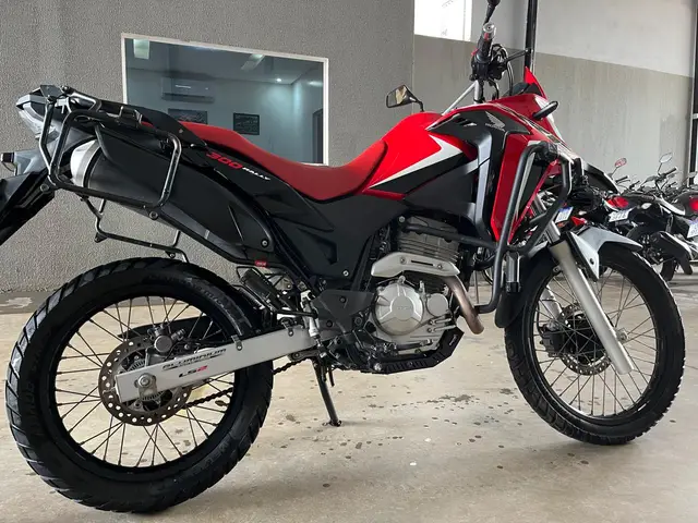 Moto Honda XRE 300 2023 ABS