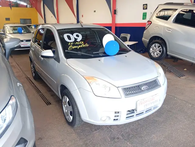 Carro Ford Fiesta Hatch 2009 1.6 (Flex)