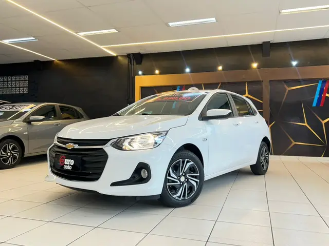 Carro Chevrolet Onix 2025 LT 1.0 Turbo
