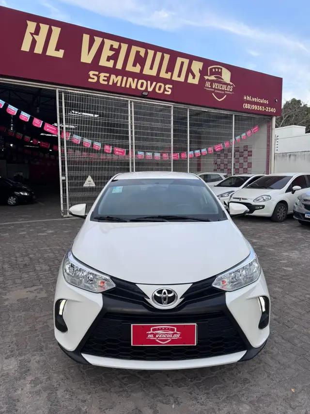 Carro Toyota Yaris Sedan 2024 XL 1.5 Flex 16V 4p Aut.