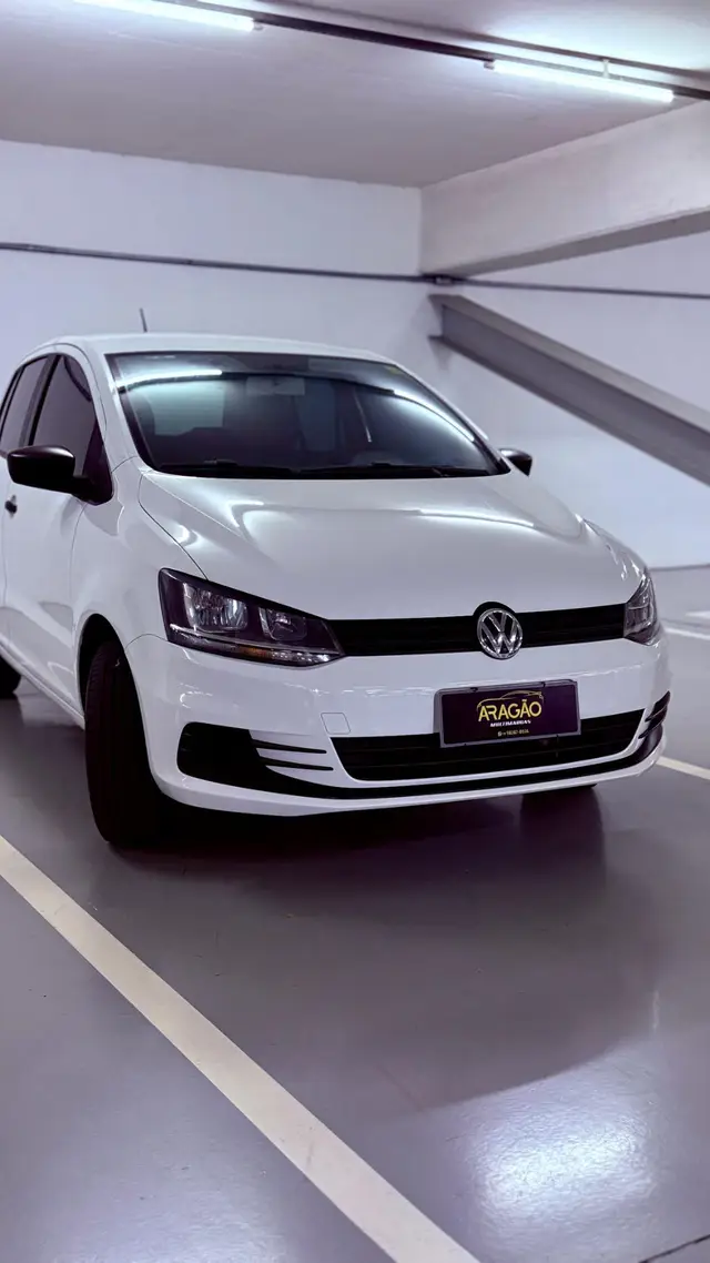 Carro Volkswagen Fox 2015 Trendline 1.6 MSI (Flex)