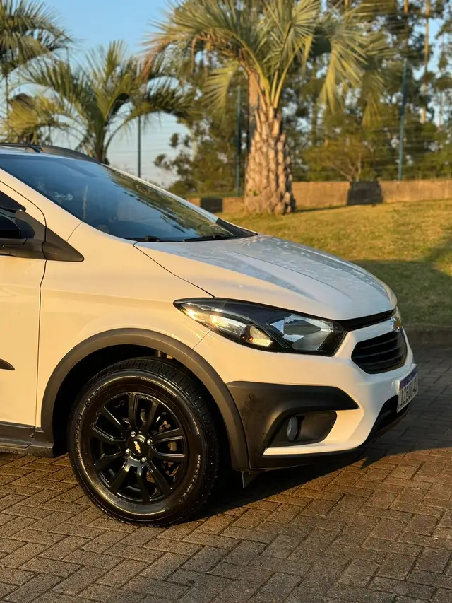 Carro Chevrolet Onix 2019 1.4 Activ SPE/4